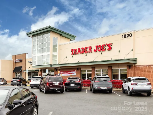 $3,200 | 2314 Creekmere Lane, Charlotte, NC 28262