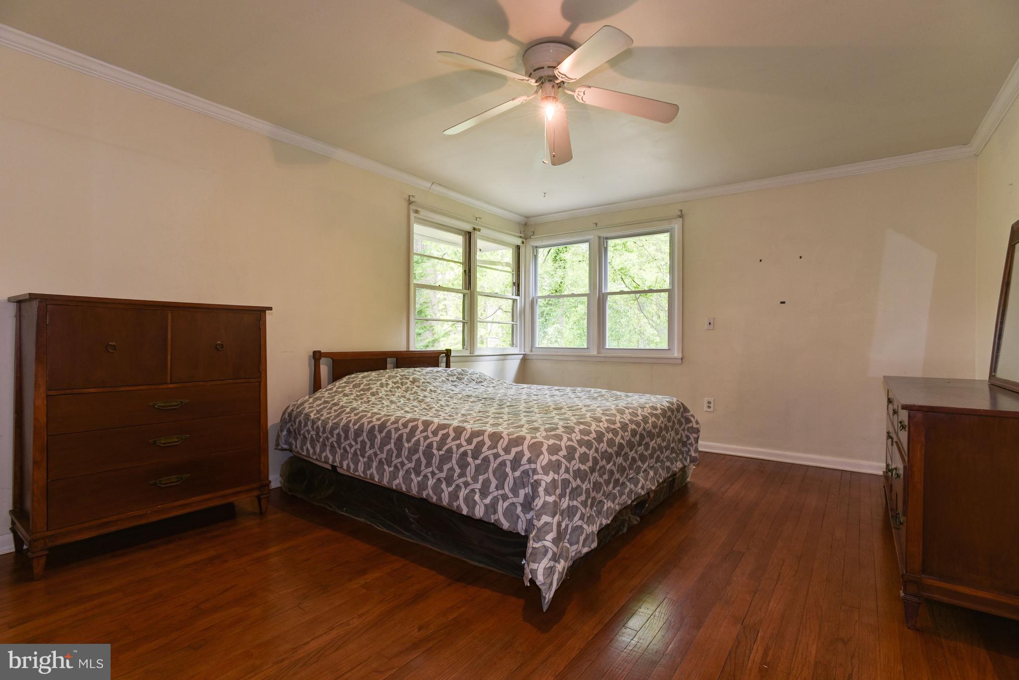 409 Dutch Ship Road Pasadena, MD 21122 - Photo 13 of 39 Primary Bedroom