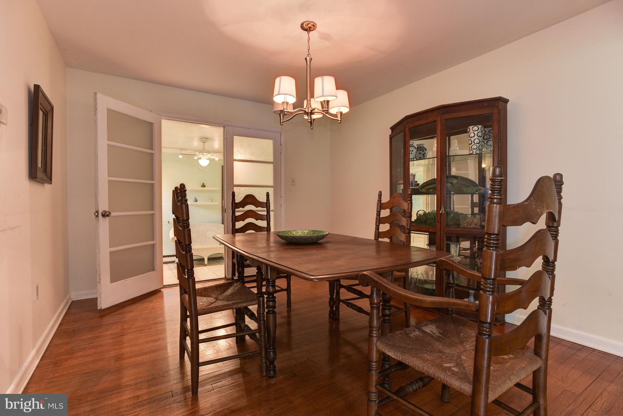409 Dutch Ship Road Pasadena, MD 21122 - Photo 4 of 39 Dining Room