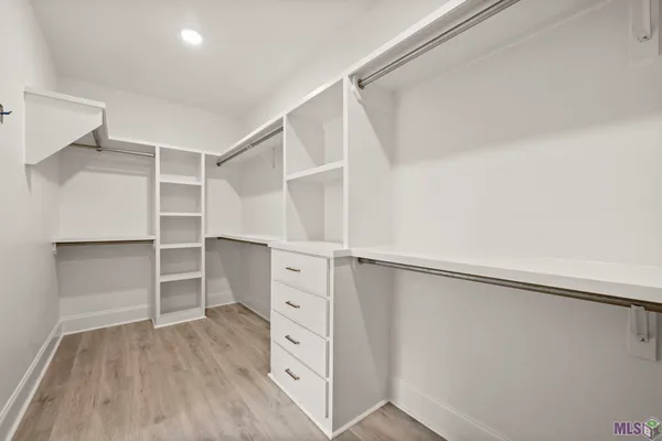 $449,500 | 7210 Riverbank Drive, Denham Springs, LA 70706