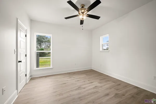 $449,500 | 7210 Riverbank Drive, Denham Springs, LA 70706