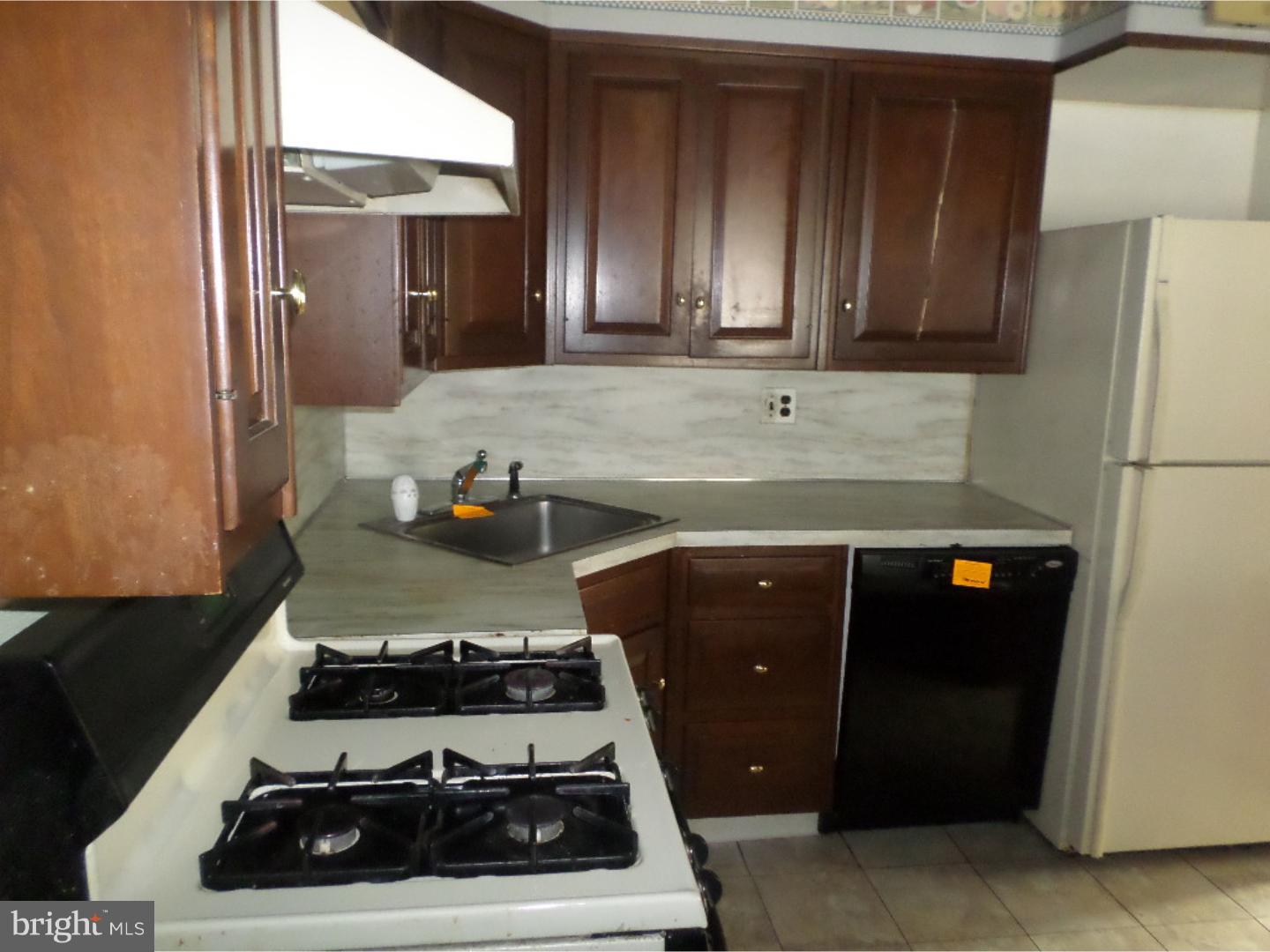 1117 Plane Road Philadelphia, PA 19115 - Photo 10 of 25