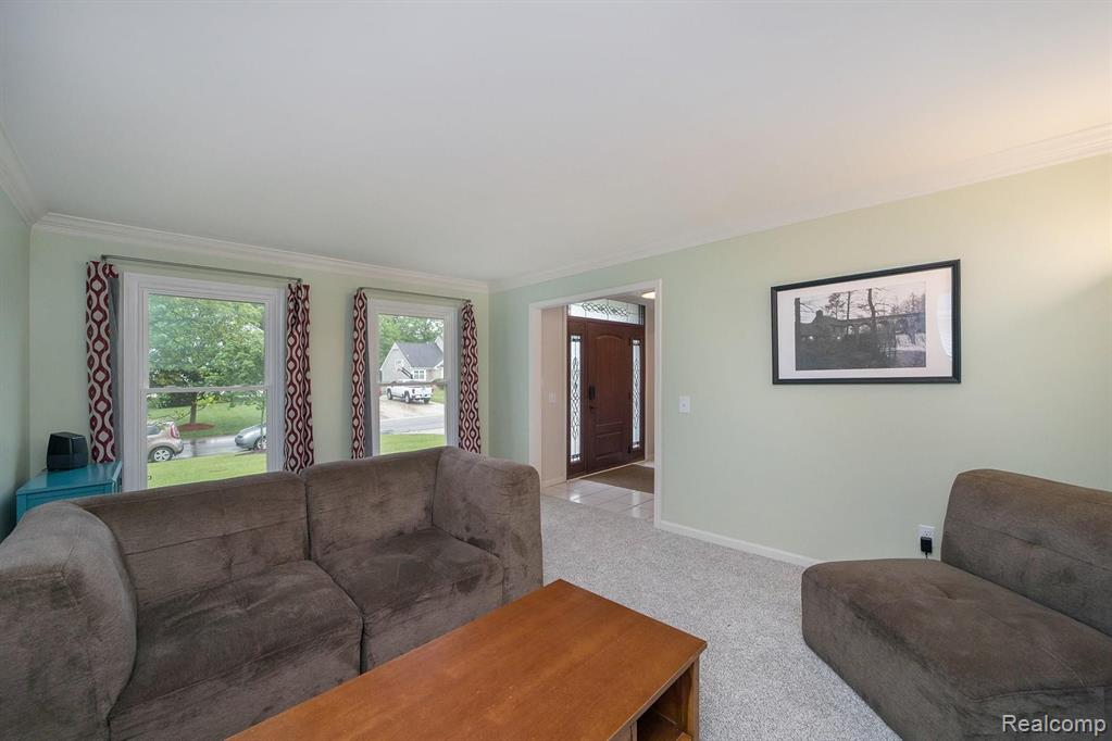 24386 Ridgeview Drive Farmington Hills, MI 48336 - Photo 17 of 42