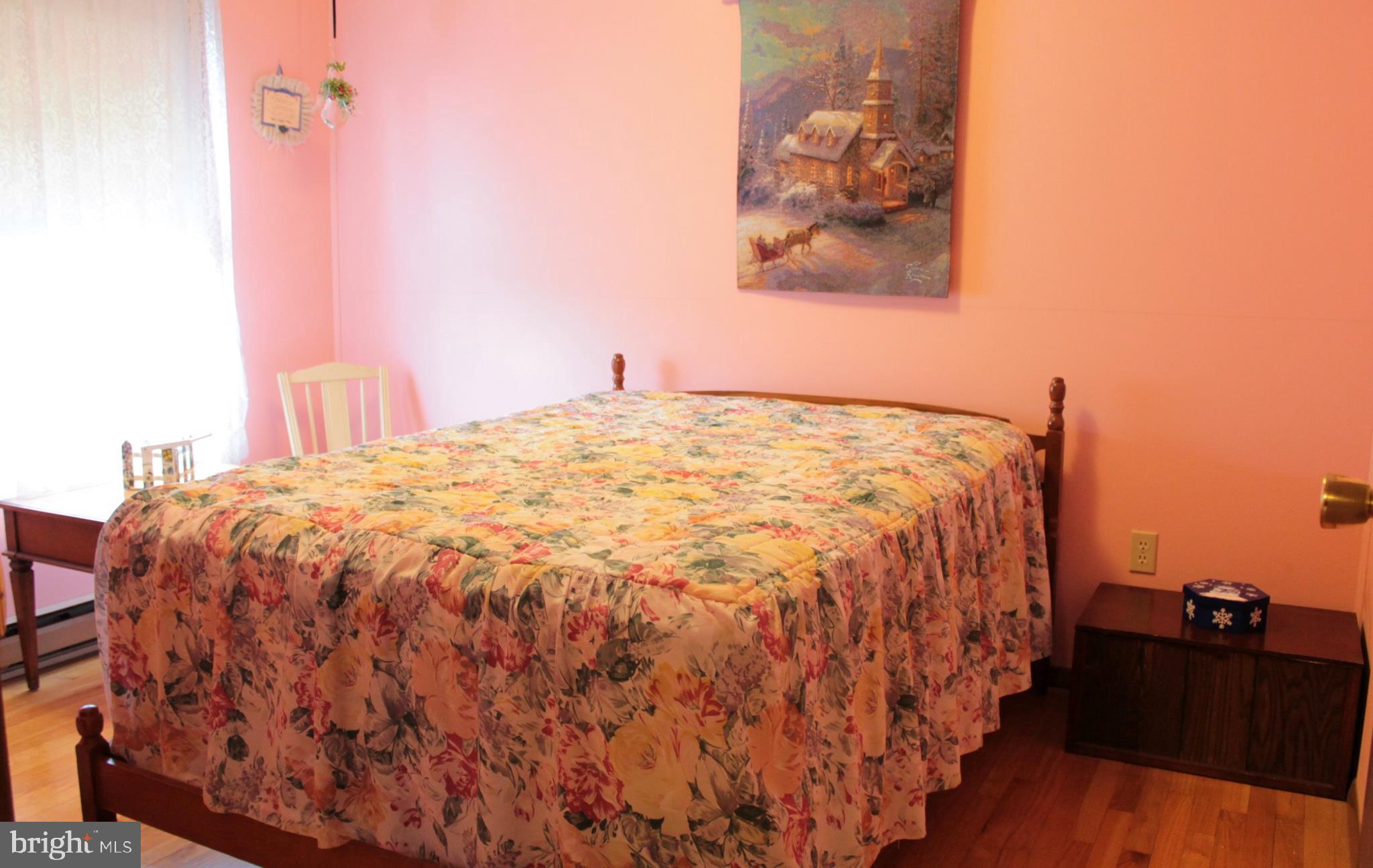 929 Linwood Road Hagerstown, MD 21740 - Photo 27 of 42 Bedroom 2