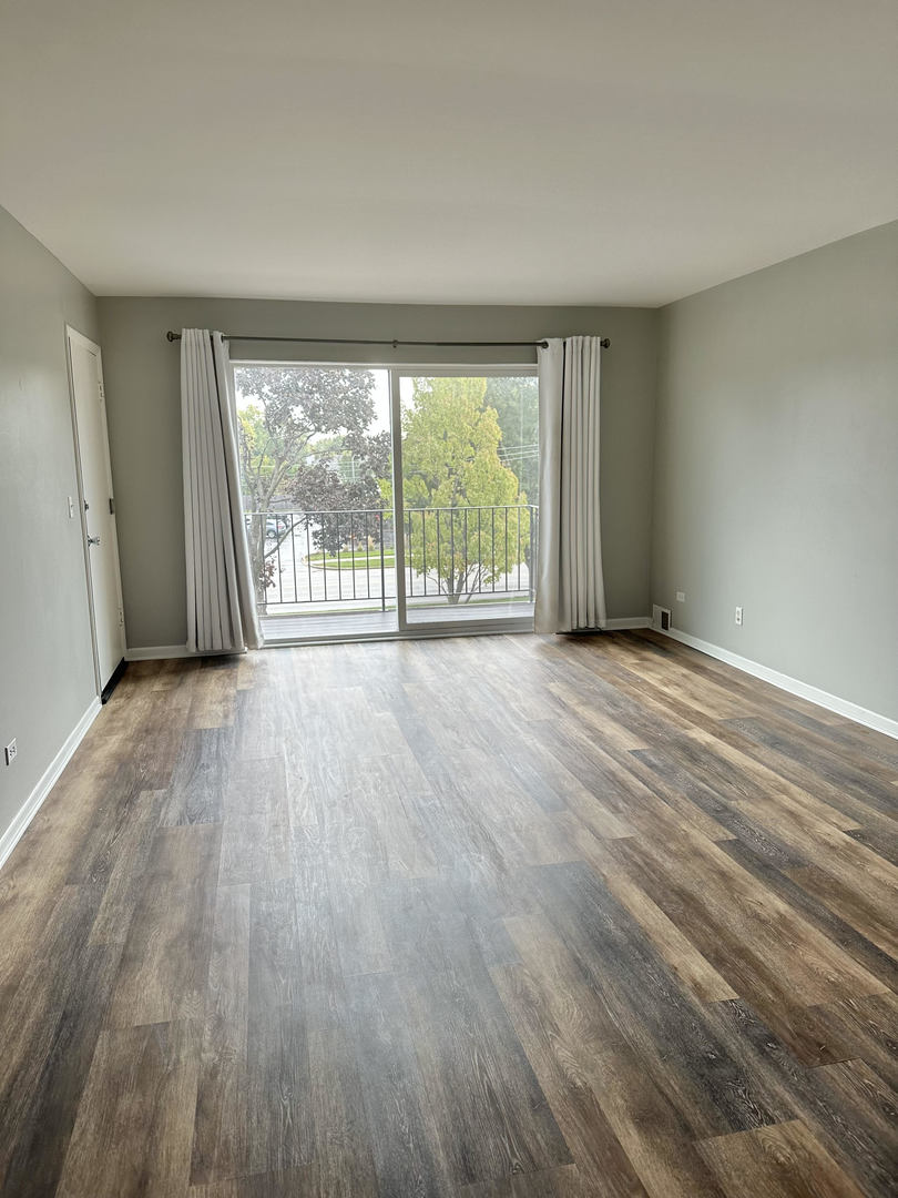904 South Plum Grove Road, Unit 301 Palatine, IL 60067 - Photo 3 of 17