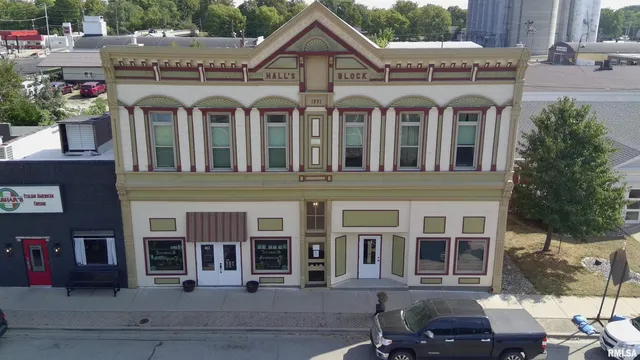 $279,900 | 412 South Locust Street, Delavan, IL 61734