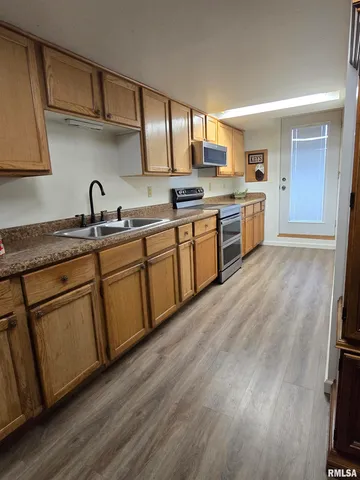 $279,900 | 412 South Locust Street, Delavan, IL 61734