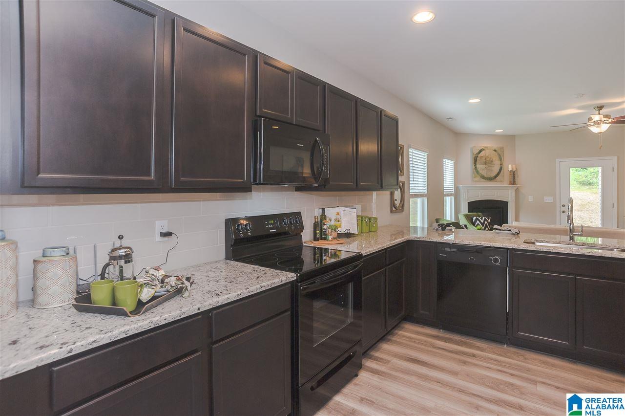 474 Meadow Way Jasper, AL 35504 - Photo 8 of 37