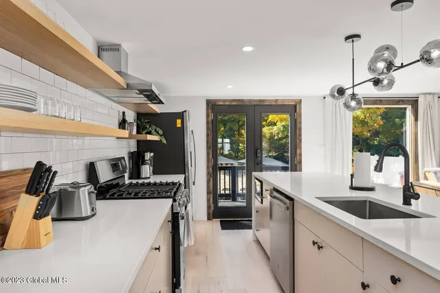 $625,000 | 7913 Main Street, Hunter, NY 12442