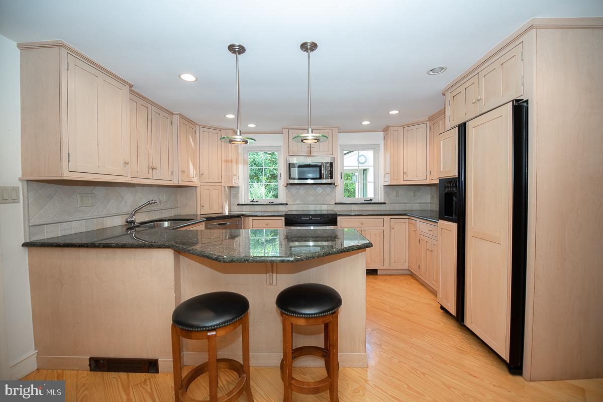 933 Merion Square Road Gladwyne, PA 19035 - Photo 6 of 38 Custom Kitchen with abundant cabinetry!