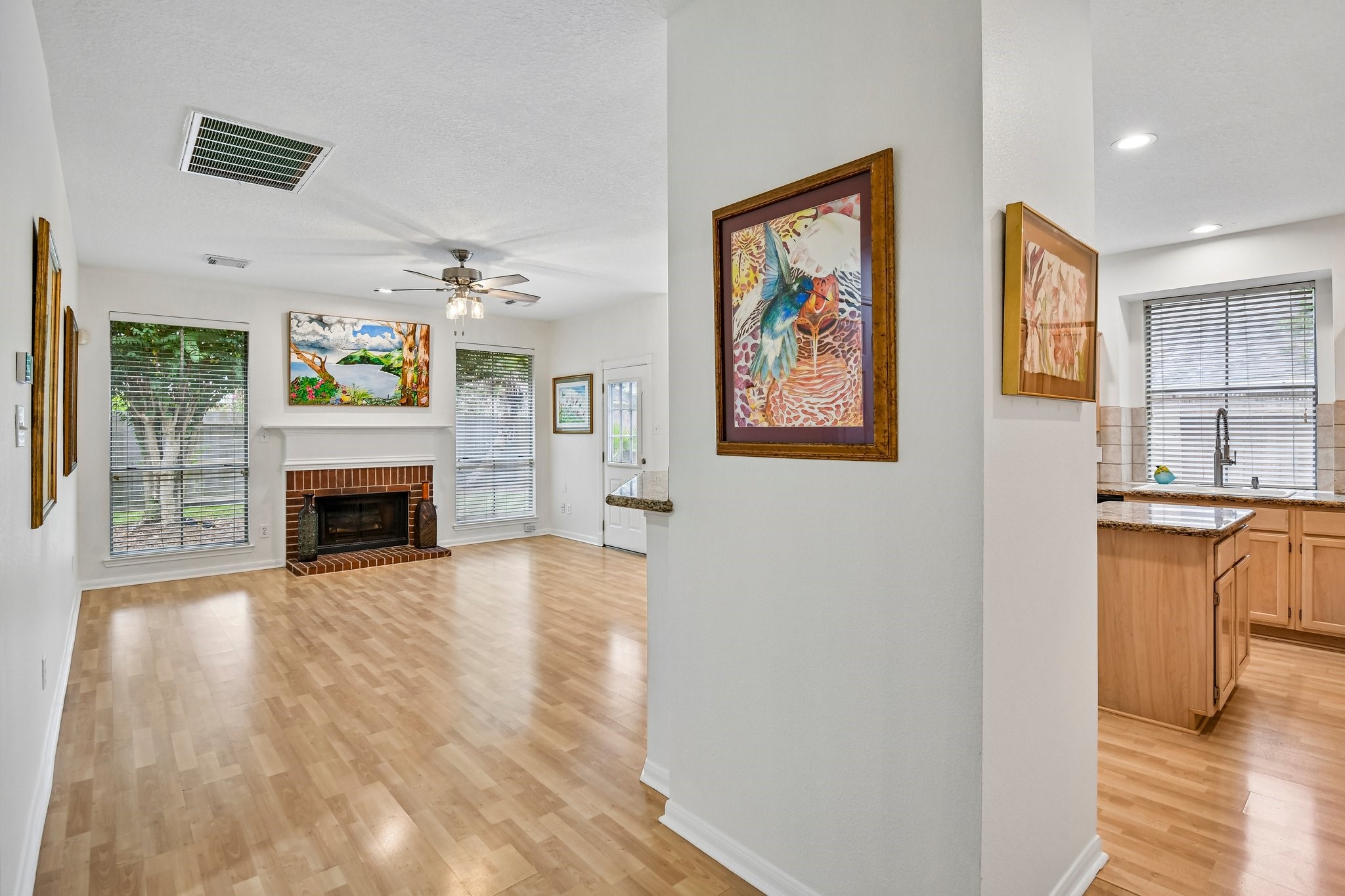 14010 Hazel Ridge Court Houston, TX 77062 - Photo 8 of 42 Gallery Image 8