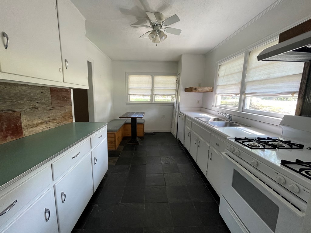 984 Villa Rica Road Marietta, GA 30064 - Photo 12 of 54 Gallery Image 12
