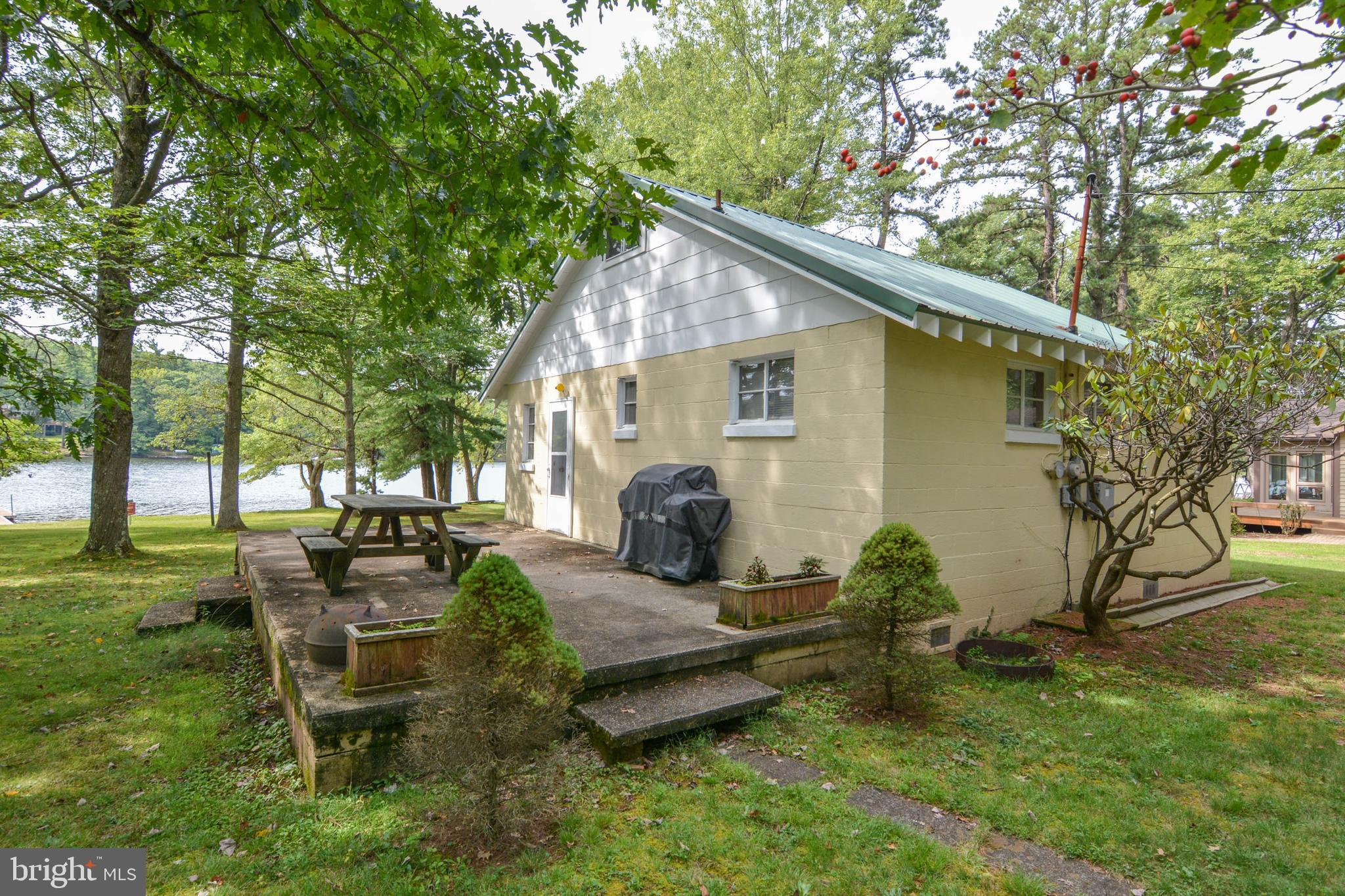 2128 Paradise Point Road Oakland, MD 21550 - Photo 15 of 42 Gallery Image 15