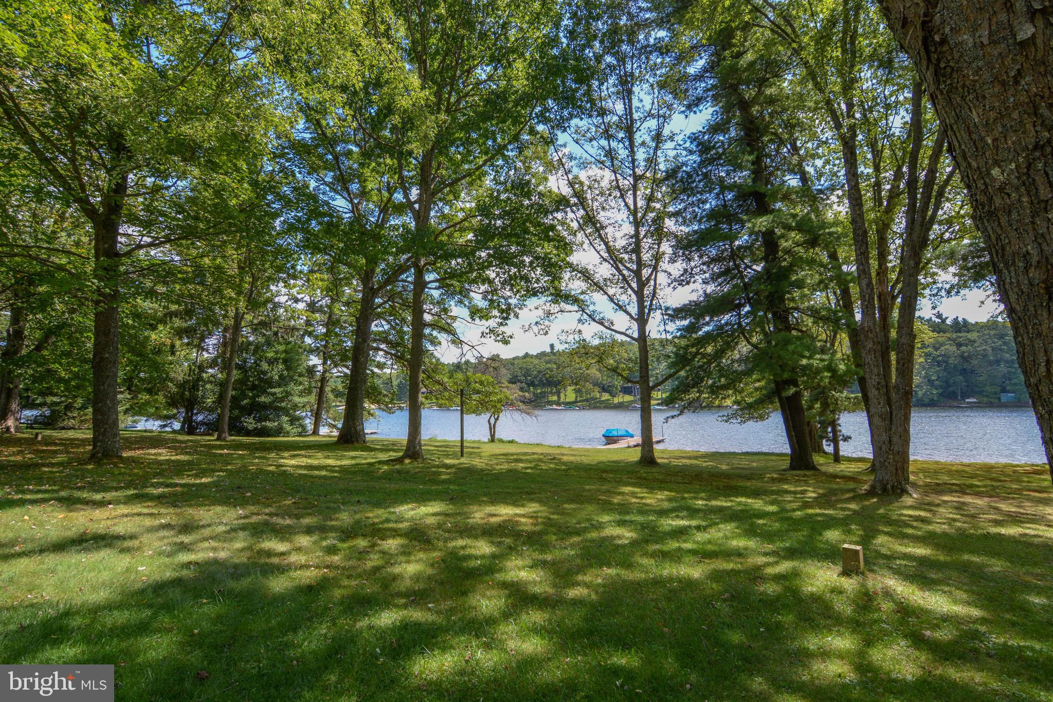 2128 Paradise Point Road Oakland, MD 21550 - Photo 4 of 42 Gallery Image 4