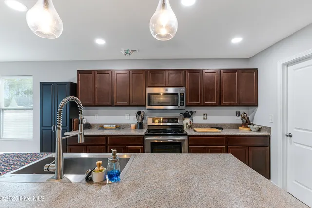 $264,900 | 1508 New Sun Drive Southeast, Bolivia, NC 28422