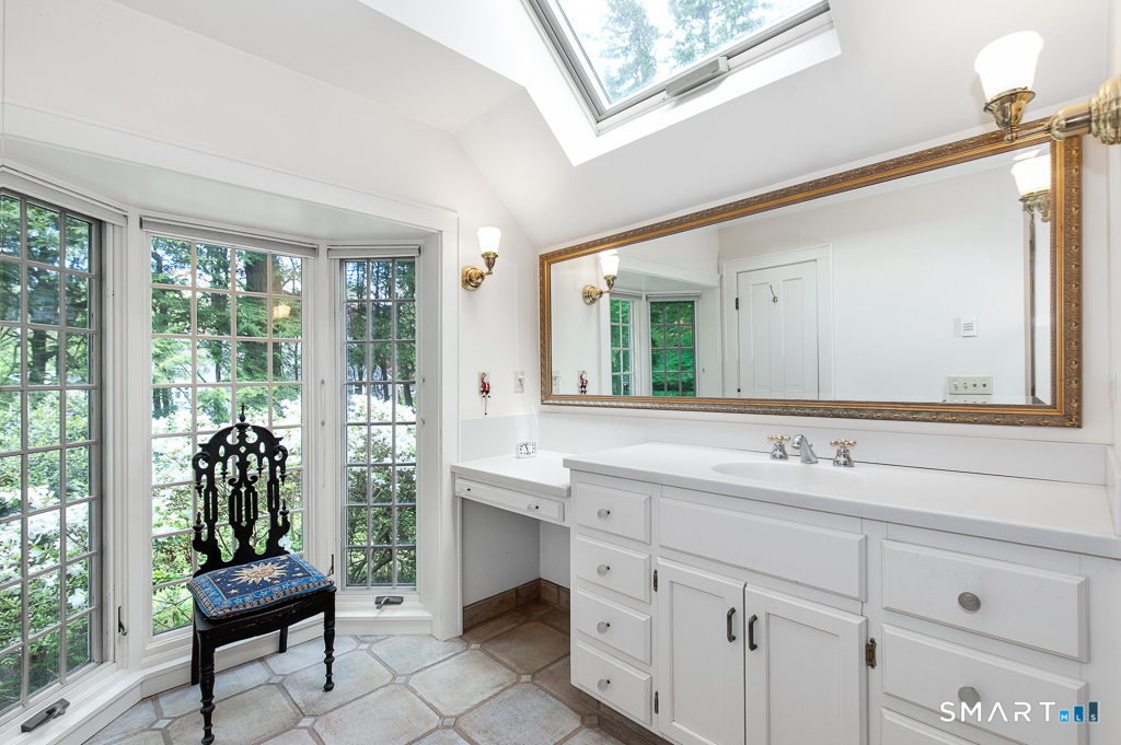 446 Amity Road Woodbridge, CT 06525 - Photo 25 of 40
