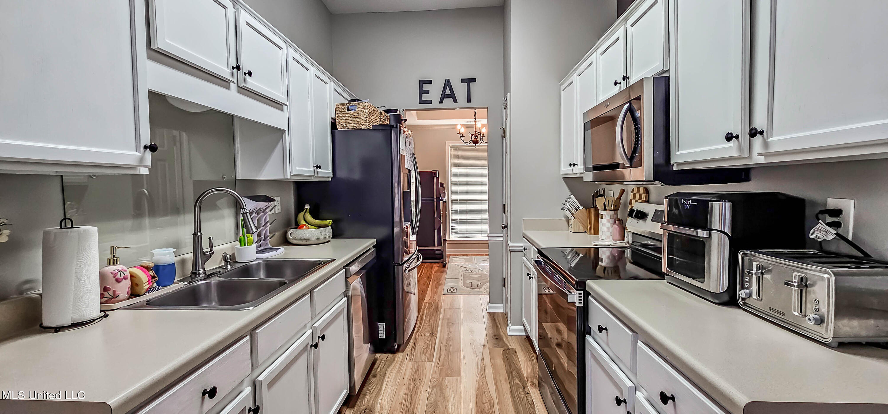 9076 Champlain Drive Olive Branch, MS 38654 - Photo 11 of 24 Great Kitchen