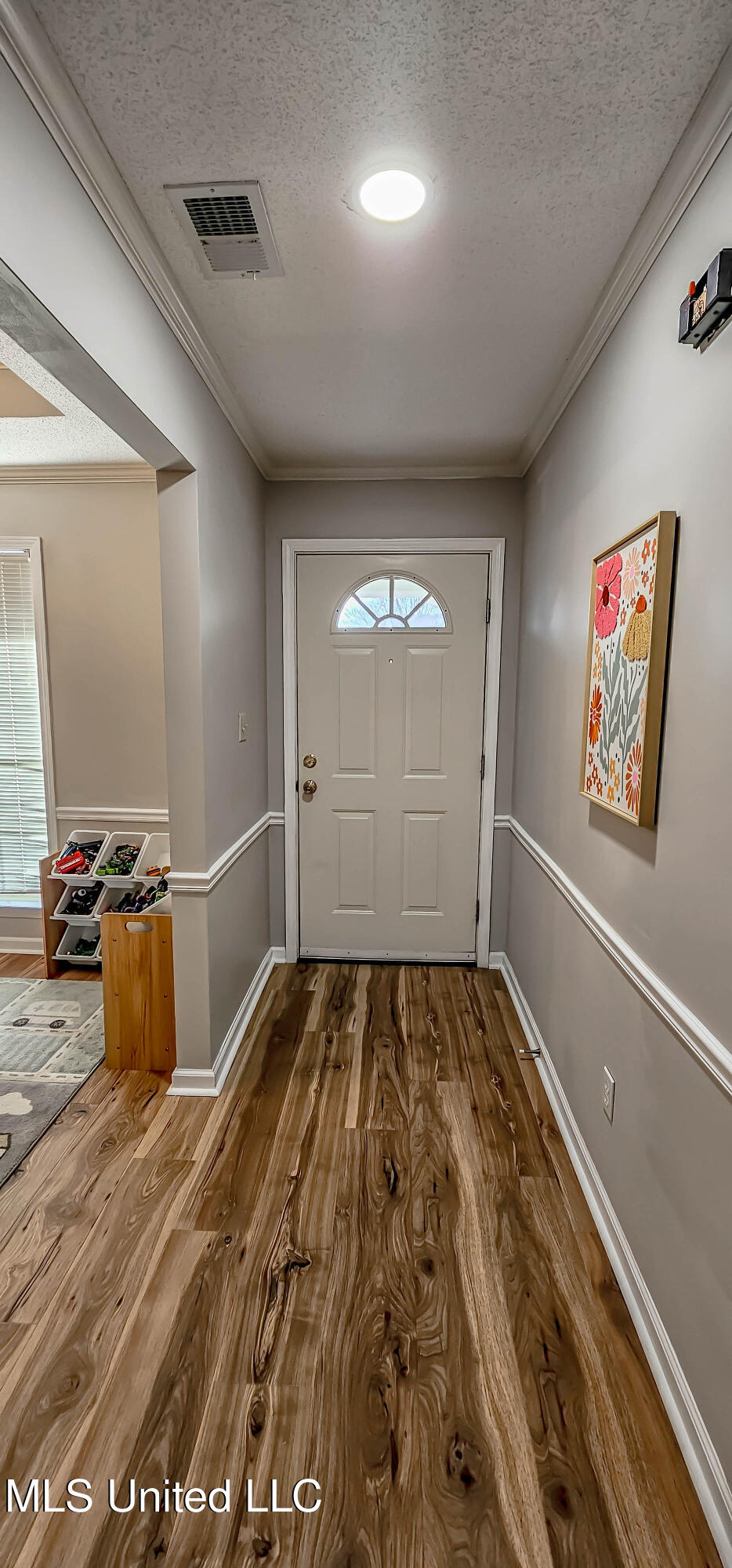 9076 Champlain Drive Olive Branch, MS 38654 - Photo 4 of 24 Entry Hall