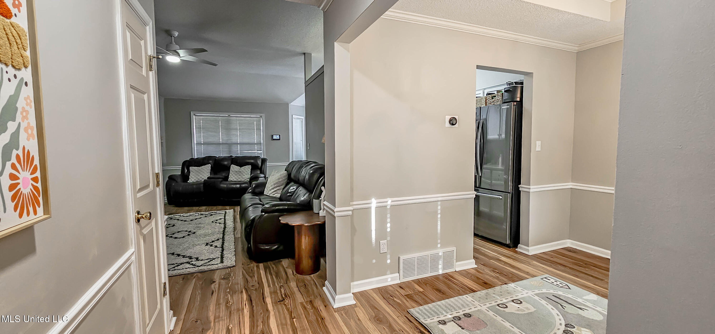 9076 Champlain Drive Olive Branch, MS 38654 - Photo 5 of 24 Dining Room Off Entry
