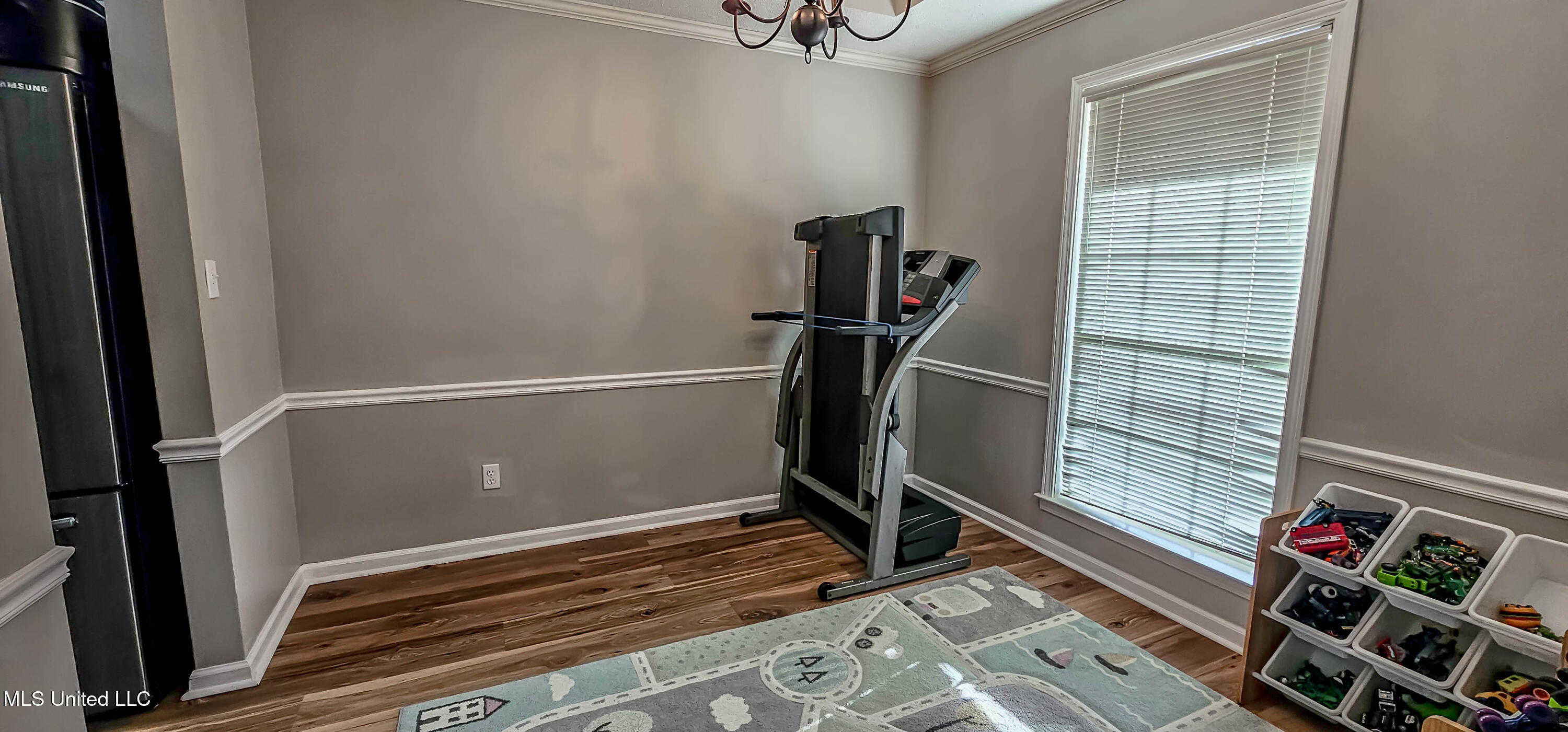 9076 Champlain Drive Olive Branch, MS 38654 - Photo 6 of 24 Dining Room