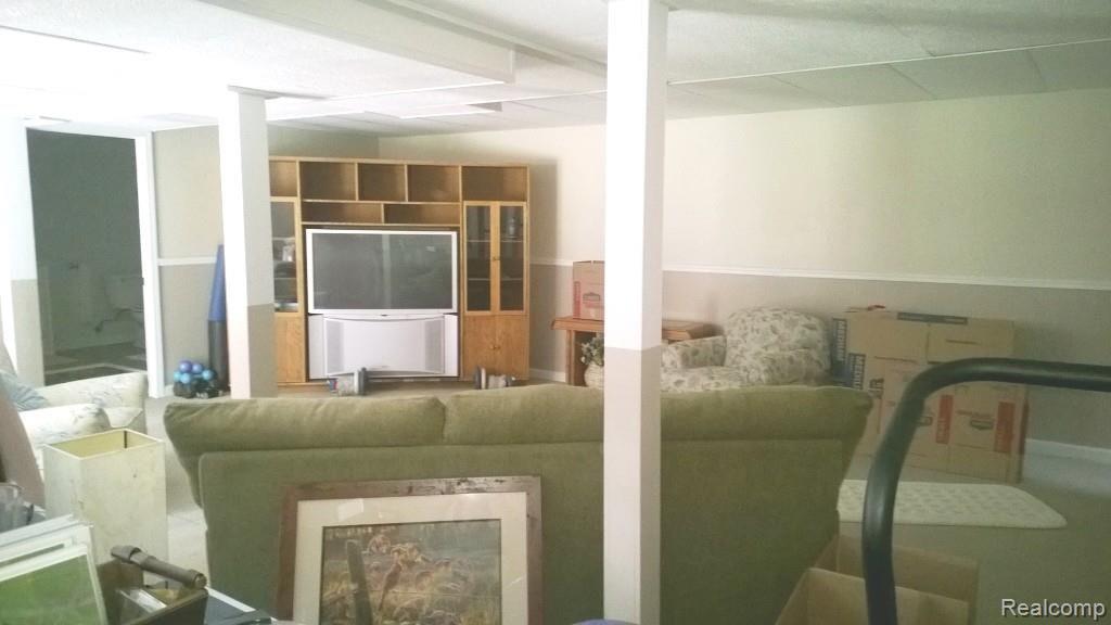 9803 Rynn Road Avoca, MI 48006 - Photo 20 of 34 WP_20140623_017.jpg