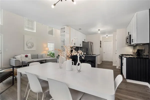 $2,500 | 3572 Avensong Village Circle, Alpharetta, GA 30004
