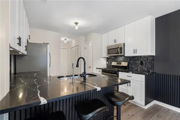 $2,500 | 3572 Avensong Village Circle, Alpharetta, GA 30004