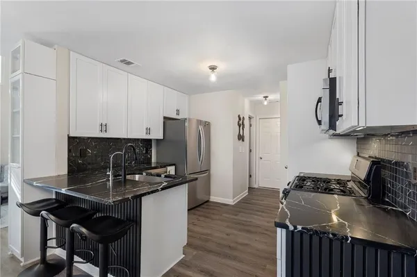 $2,500 | 3572 Avensong Village Circle, Alpharetta, GA 30004