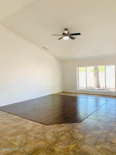 10448 East Overland Ridge Tucson, AZ 85730 - Photo 4 of 34 Gallery Image 4