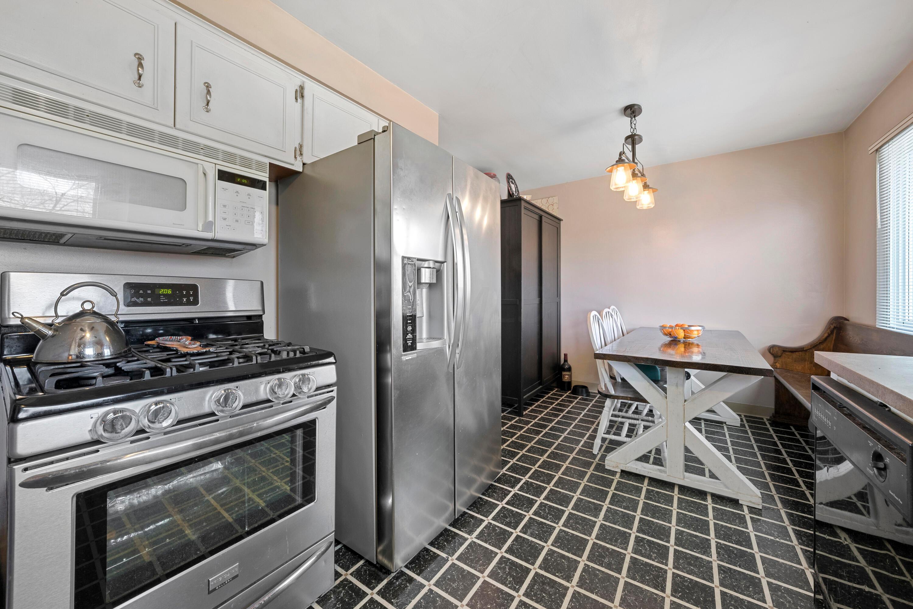 3210 Ainwick Road Columbus, OH 43221 - Photo 12 of 30 DSC04592