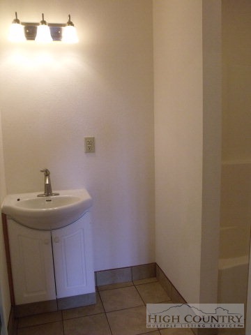 2169 Sandy Level Road Woodlawn, VA 24381 - Photo 4 of 17 Gallery Image 4