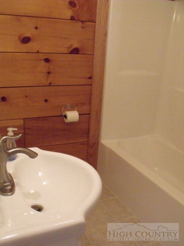 2169 Sandy Level Road Woodlawn, VA 24381 - Photo 5 of 17 Gallery Image 5