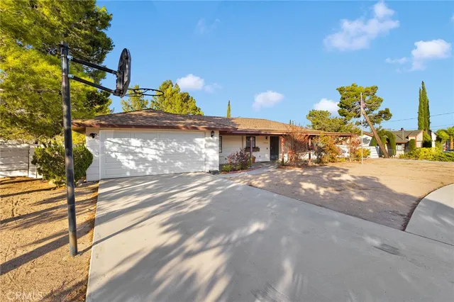 $419,900 | 18442 Hinton Street, Hesperia, CA 92345