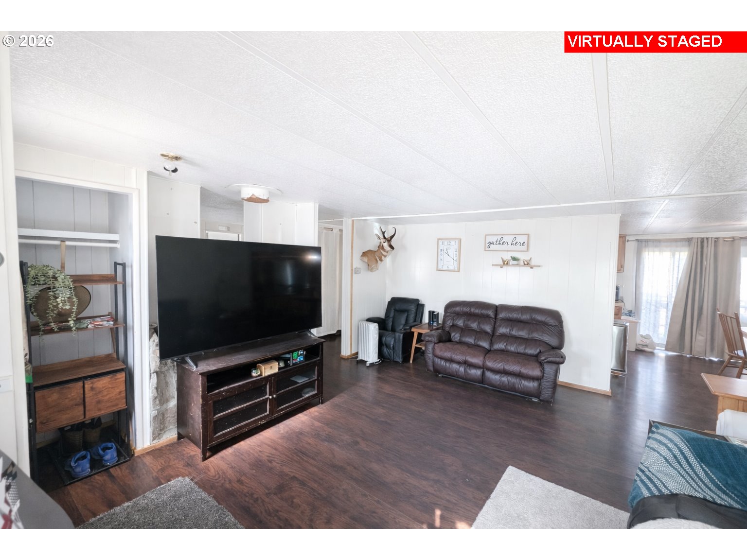 200 Emils Way, Unit 45 Roseburg, OR 97471 - Photo 6 of 25 Living Room