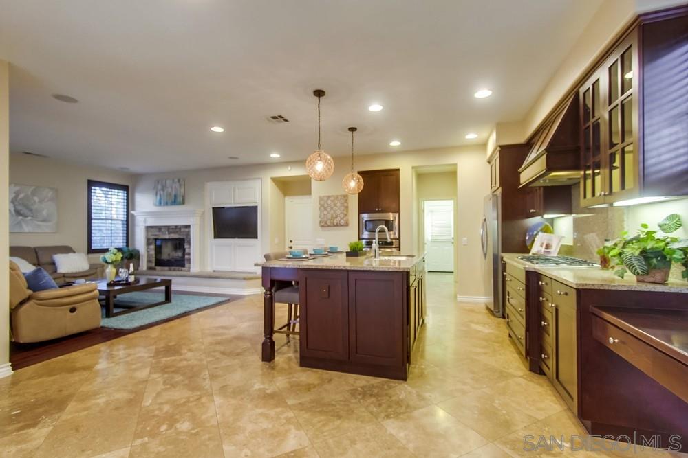 2729 Paradise Road Carlsbad, CA 92009 - Photo 13 of 25 Gallery Image 13