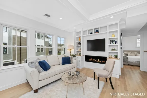 $899,900 | 99 Sumner Street, Unit 2, Quincy, MA 02169