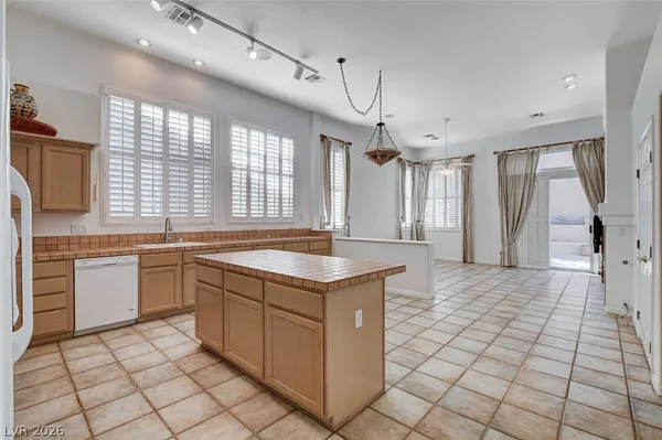 $3,075 | 2013 Spring Rose Street, Las Vegas, NV 89134