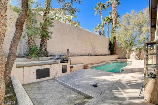 $3,075 | 2013 Spring Rose Street, Las Vegas, NV 89134