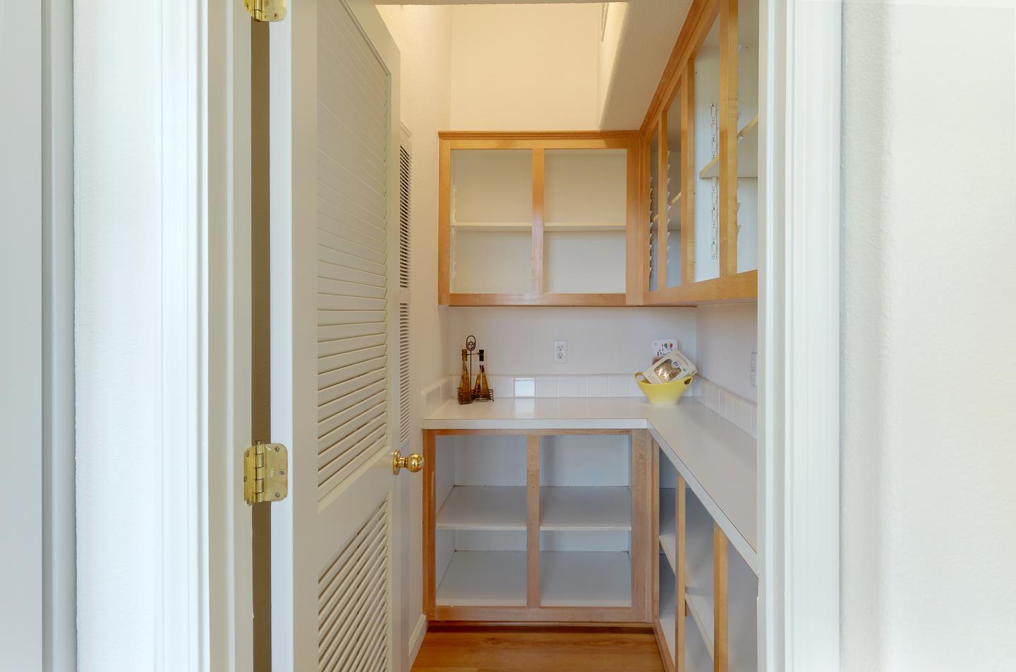 892-894 Calabasas Road Watsonville, CA 95076 - Photo 12 of 53 a view of storage and utility room