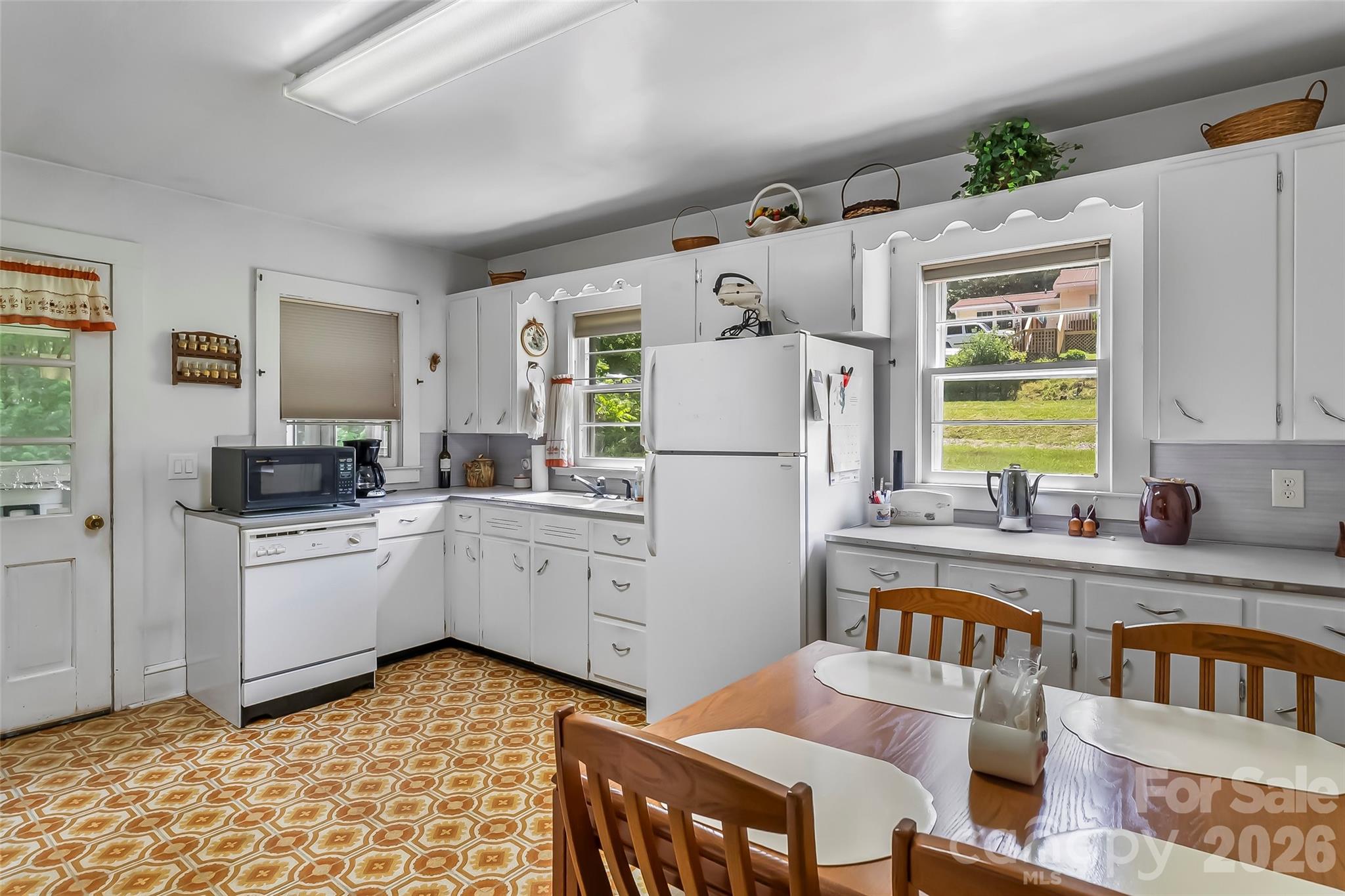 127 Stafford Road Spruce Pine, NC 28777 - Photo 5 of 33