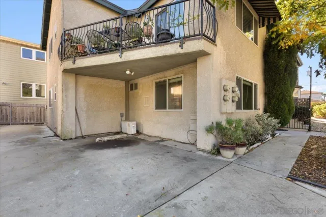 $3,300 | 3044 Oliphant Street, Unit A, San Diego, CA 92106