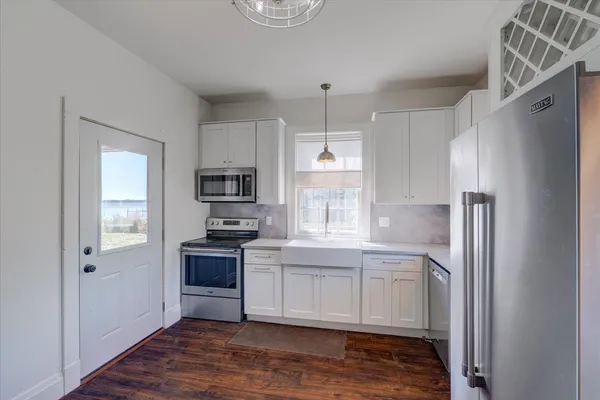 $2,000,000 | 5114 Reynolds Avenue, Waunakee, WI 53597