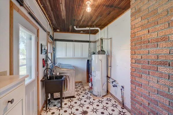 $2,000,000 | 5114 Reynolds Avenue, Waunakee, WI 53597