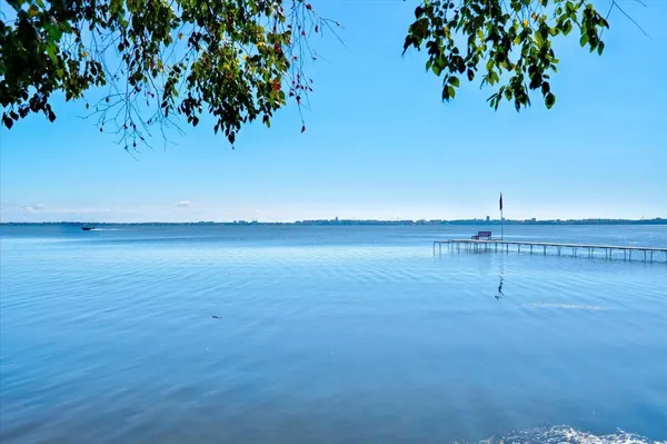 $2,000,000 | 5114 Reynolds Avenue, Waunakee, WI 53597