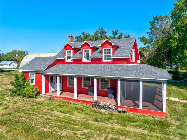 $2,000,000 | 5114 Reynolds Avenue, Waunakee, WI 53597