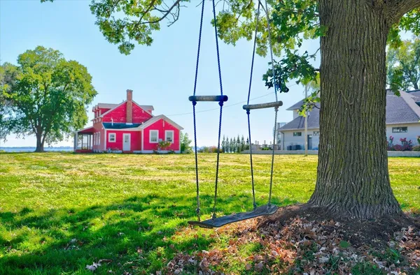 $2,000,000 | 5114 Reynolds Avenue, Waunakee, WI 53597