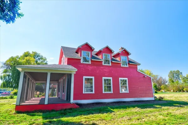 $2,000,000 | 5114 Reynolds Avenue, Waunakee, WI 53597