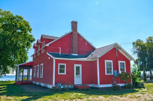 $2,000,000 | 5114 Reynolds Avenue, Waunakee, WI 53597