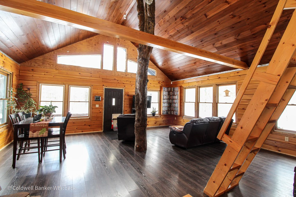 152 Giddings Road Peru, NY 12972 - Photo 4 of 33 Gallery Image 4