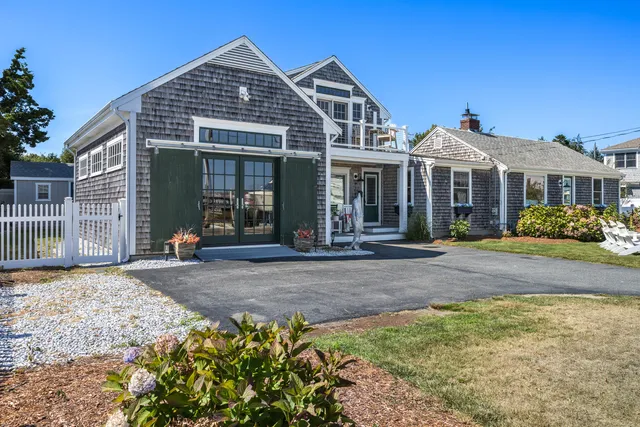 $1,595,000 | 253 Scranton Avenue, Falmouth, MA 02540